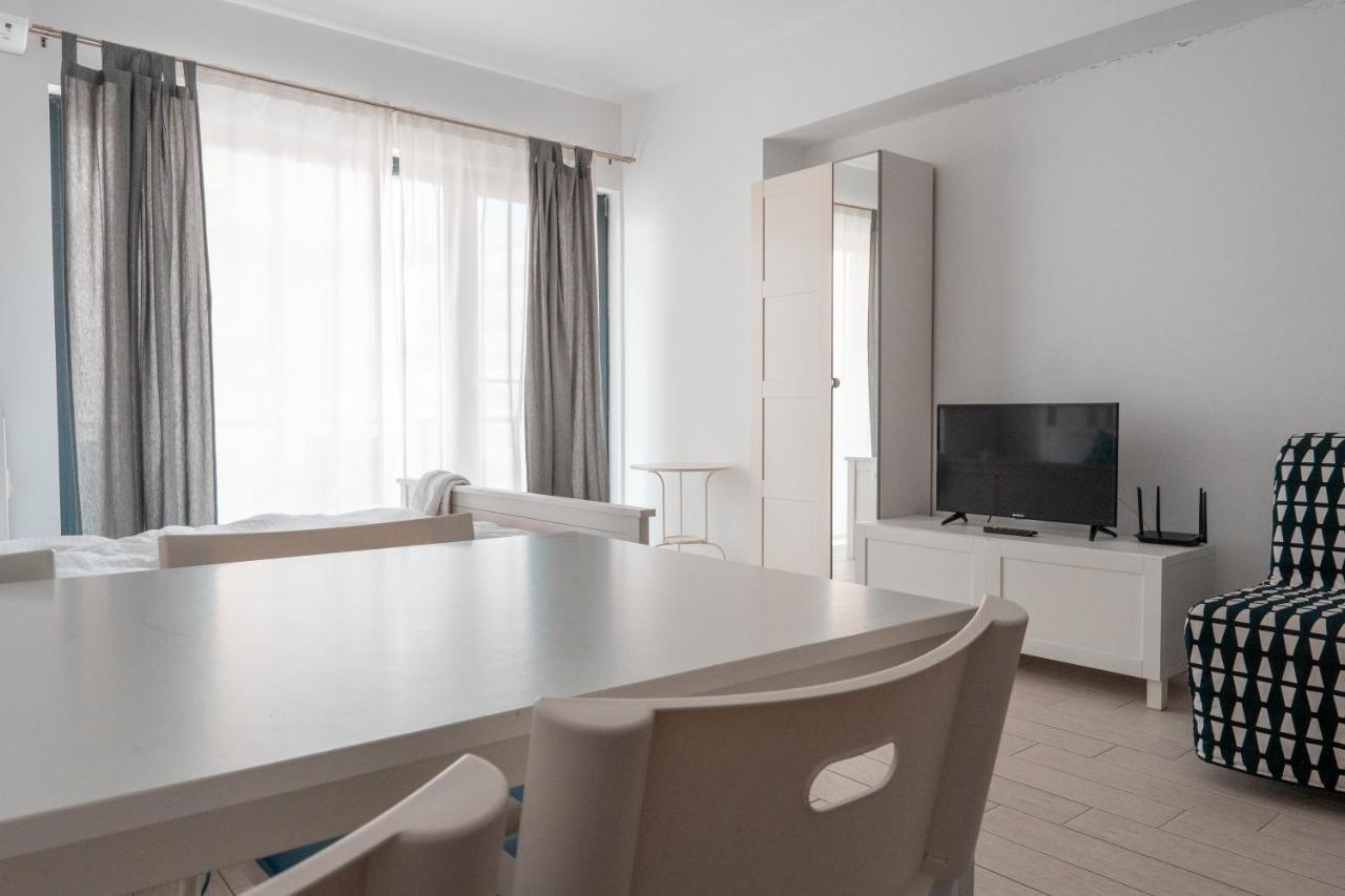 Bright Apartments Mamaia Nord Εξωτερικό φωτογραφία